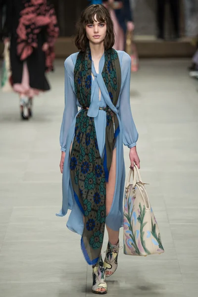 Look 30